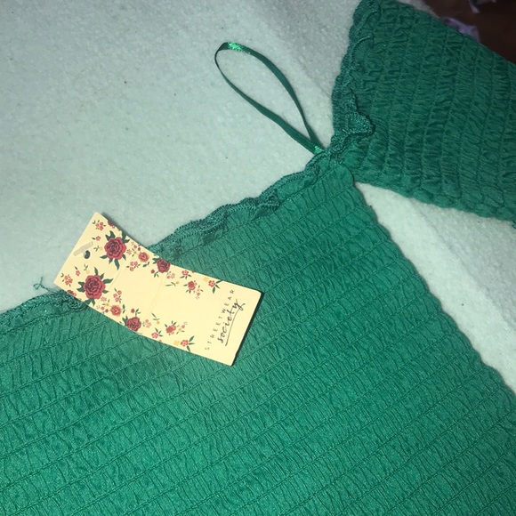 Crop top - Picture 2 of 4